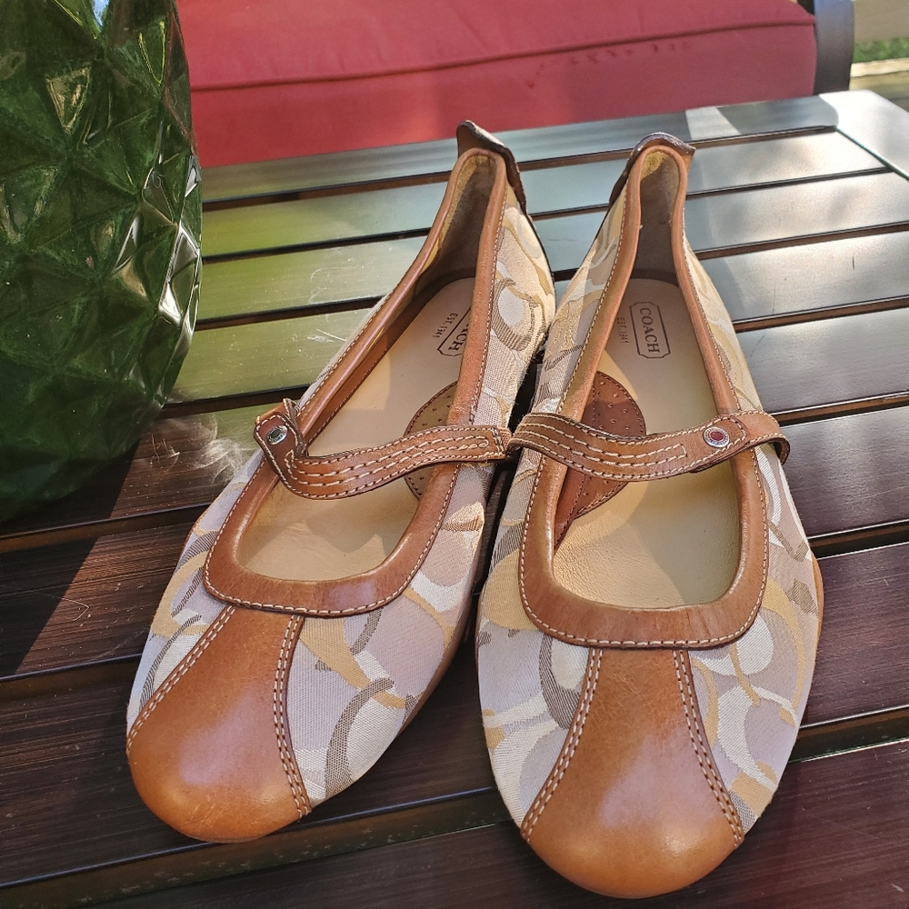 Coach Joy flats